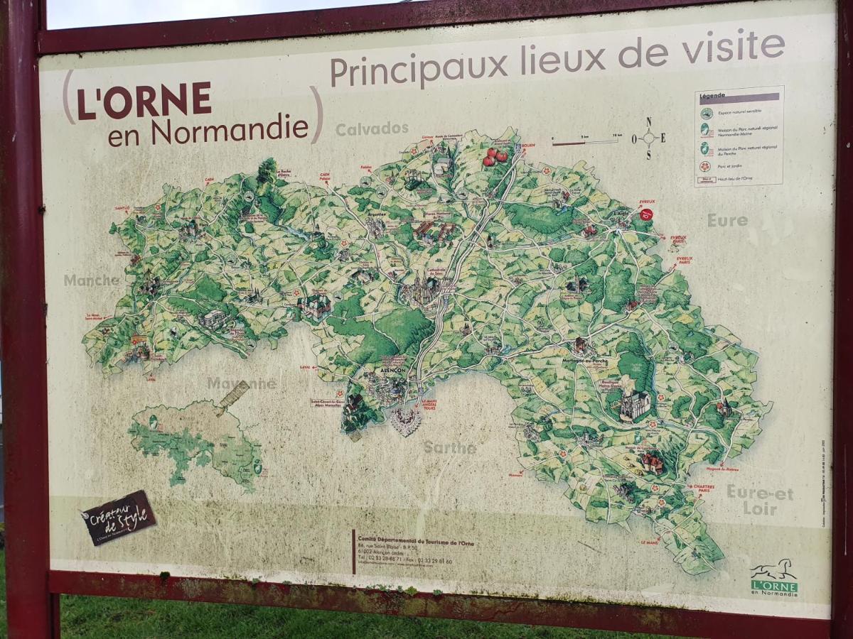 Au Petit Paradis Sainte-Gauburge-Sainte-Colombe ภายนอก รูปภาพ