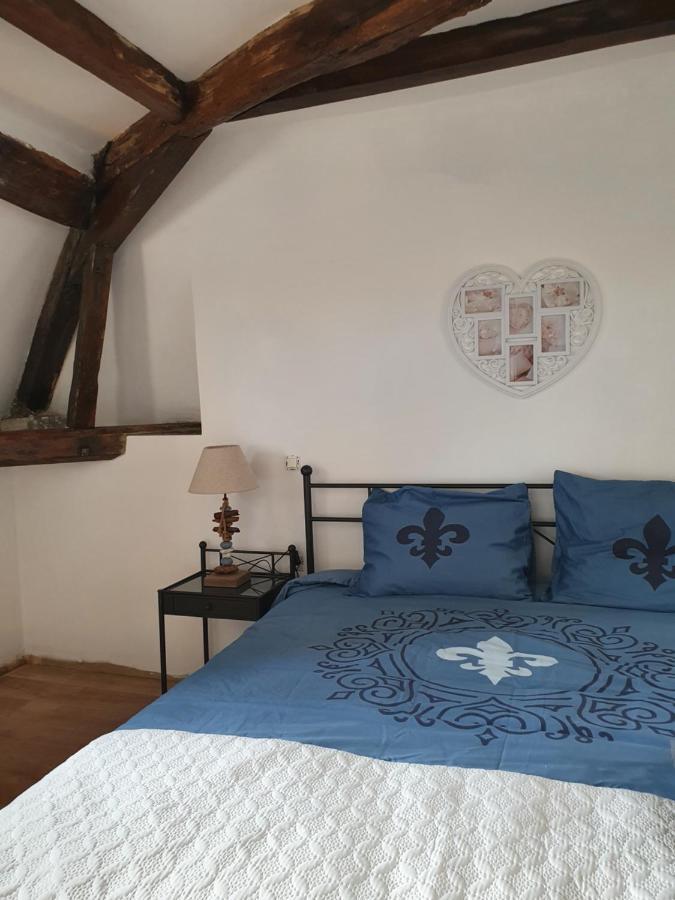 Au Petit Paradis Sainte-Gauburge-Sainte-Colombe ภายนอก รูปภาพ