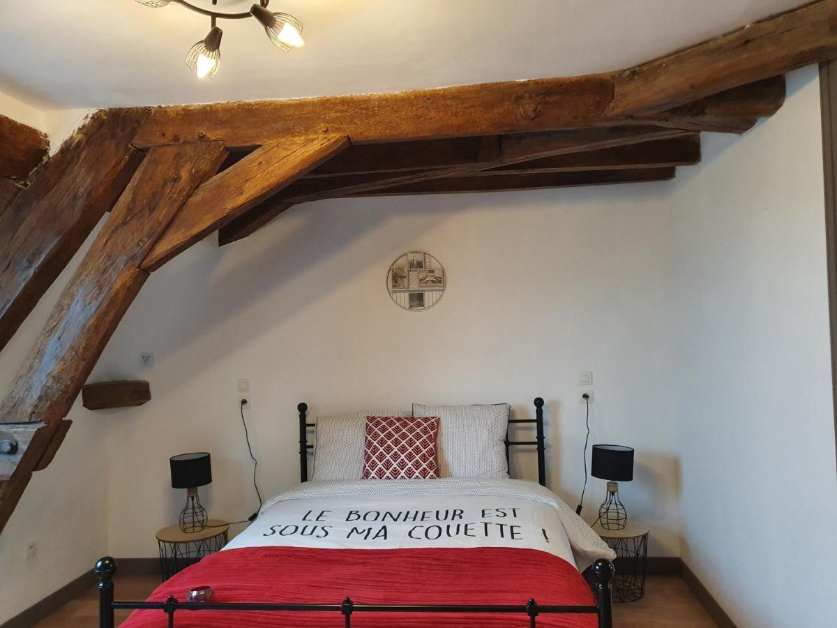 Au Petit Paradis Sainte-Gauburge-Sainte-Colombe ภายนอก รูปภาพ