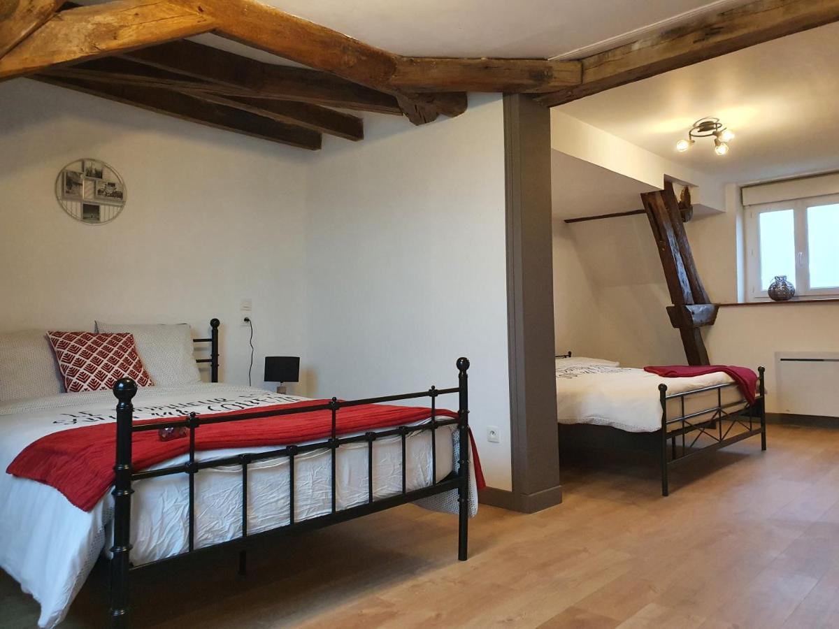 Au Petit Paradis Sainte-Gauburge-Sainte-Colombe ภายนอก รูปภาพ