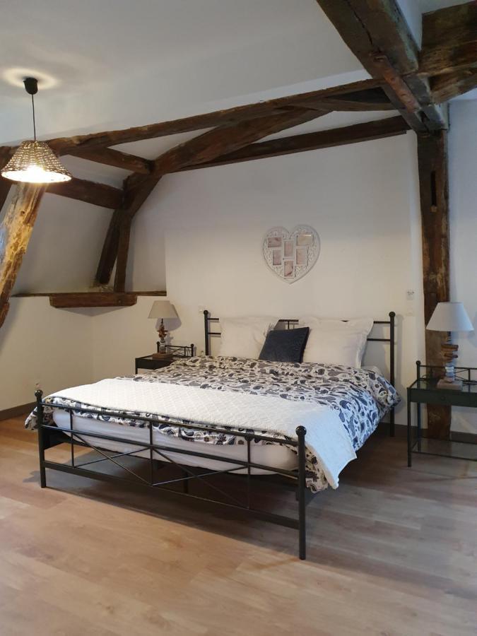 Au Petit Paradis Sainte-Gauburge-Sainte-Colombe ภายนอก รูปภาพ