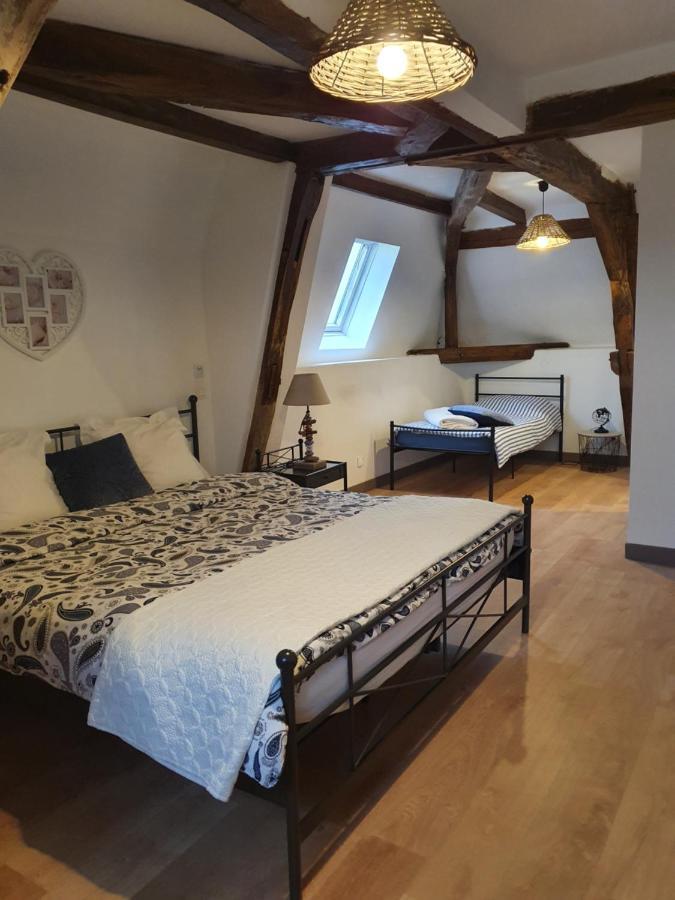 Au Petit Paradis Sainte-Gauburge-Sainte-Colombe ภายนอก รูปภาพ